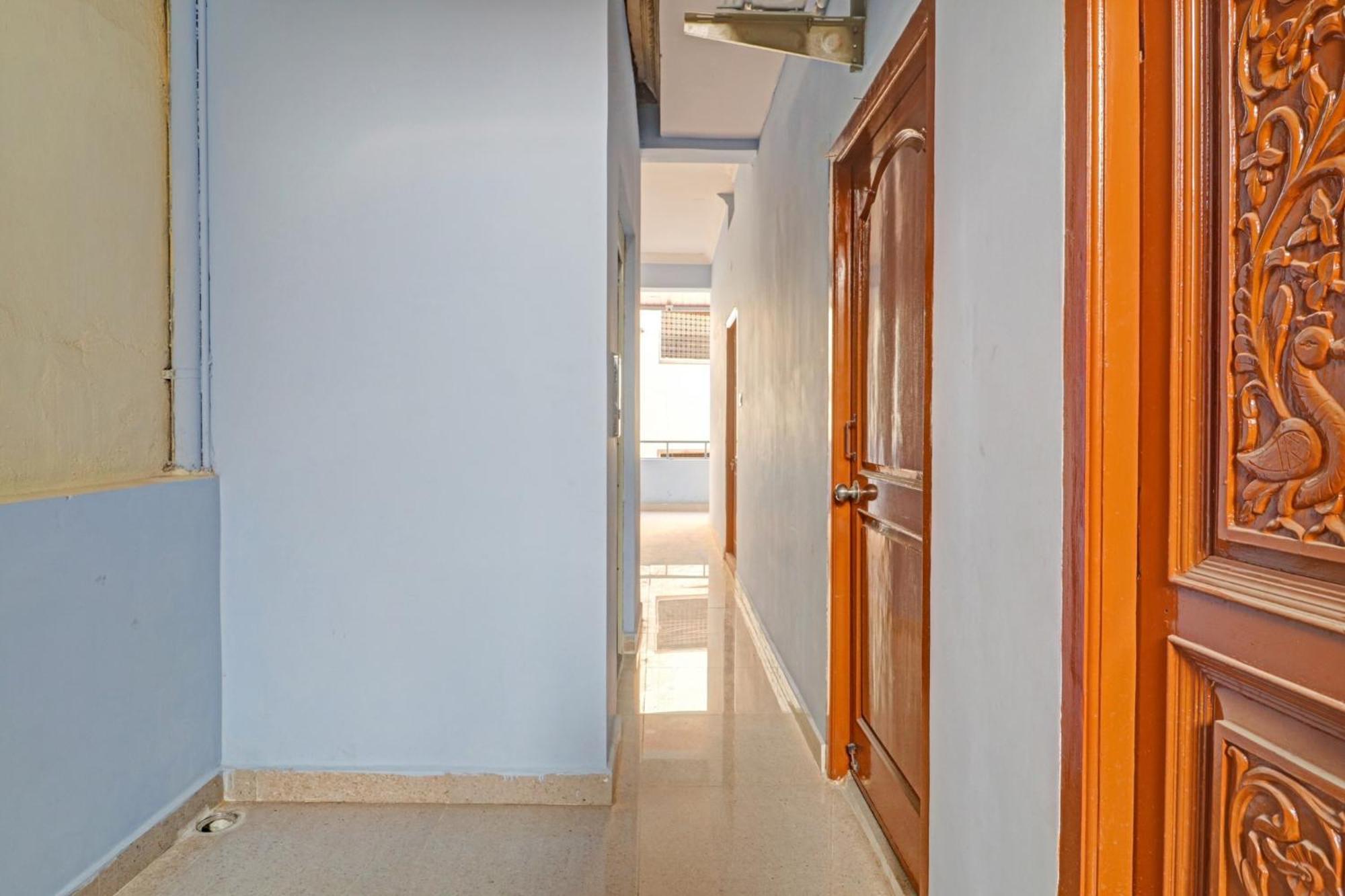 Super Hotel O Rbs Square Langer Houz Haidar Sahibguda Ngoại thất bức ảnh