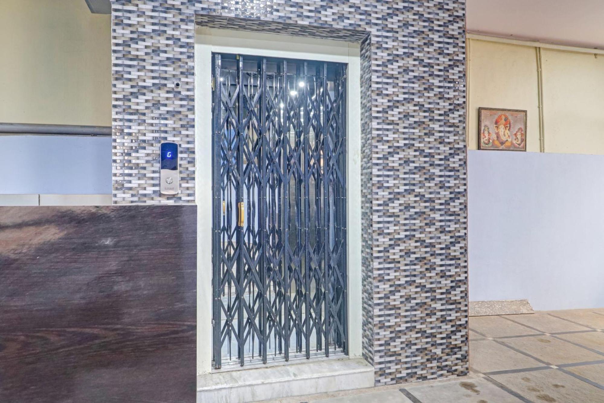 Super Hotel O Rbs Square Langer Houz Haidar Sahibguda Ngoại thất bức ảnh